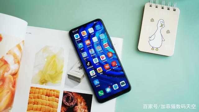 入门级5G手机怎么选？OPPO华为这样做，网友：诚意够足