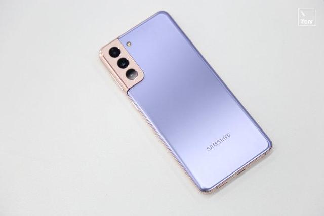 三星 Galaxy S21 5G 系列上手：这样的摄像头设计你能接受吗？