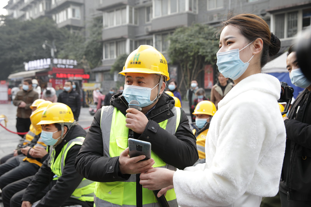 中国移动5G传情——送给留蓉务工人员的温暖成都年