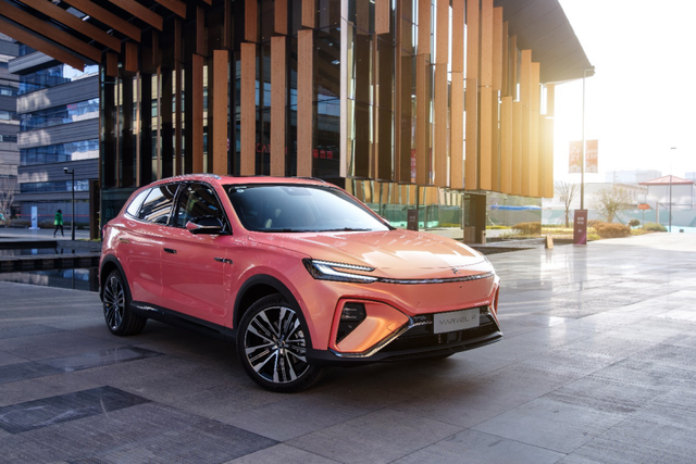 当科技兑现想象 全球首款“5G智能电动SUV”MARVEL R重磅上市 售价21.98-23.98万元，率先落地17个V2X场景