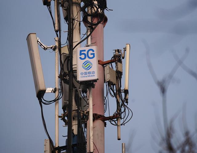 一直忽悠中国搞毫米波5G，美国自己却悄悄搞起了厘米波