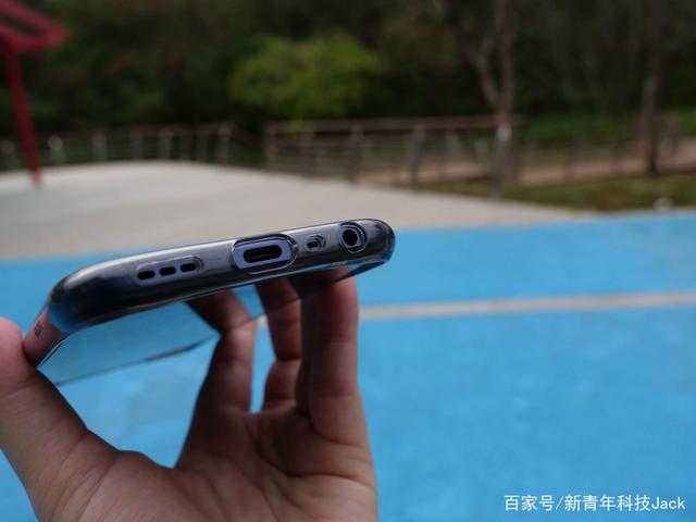 realme V11体验：5G轻薄大电池神机，买给长辈刚刚好？