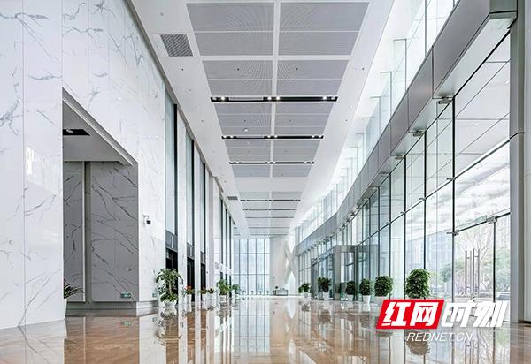 湘江FFC项目66万方金融地标建成 长沙河西CBD再添新地标