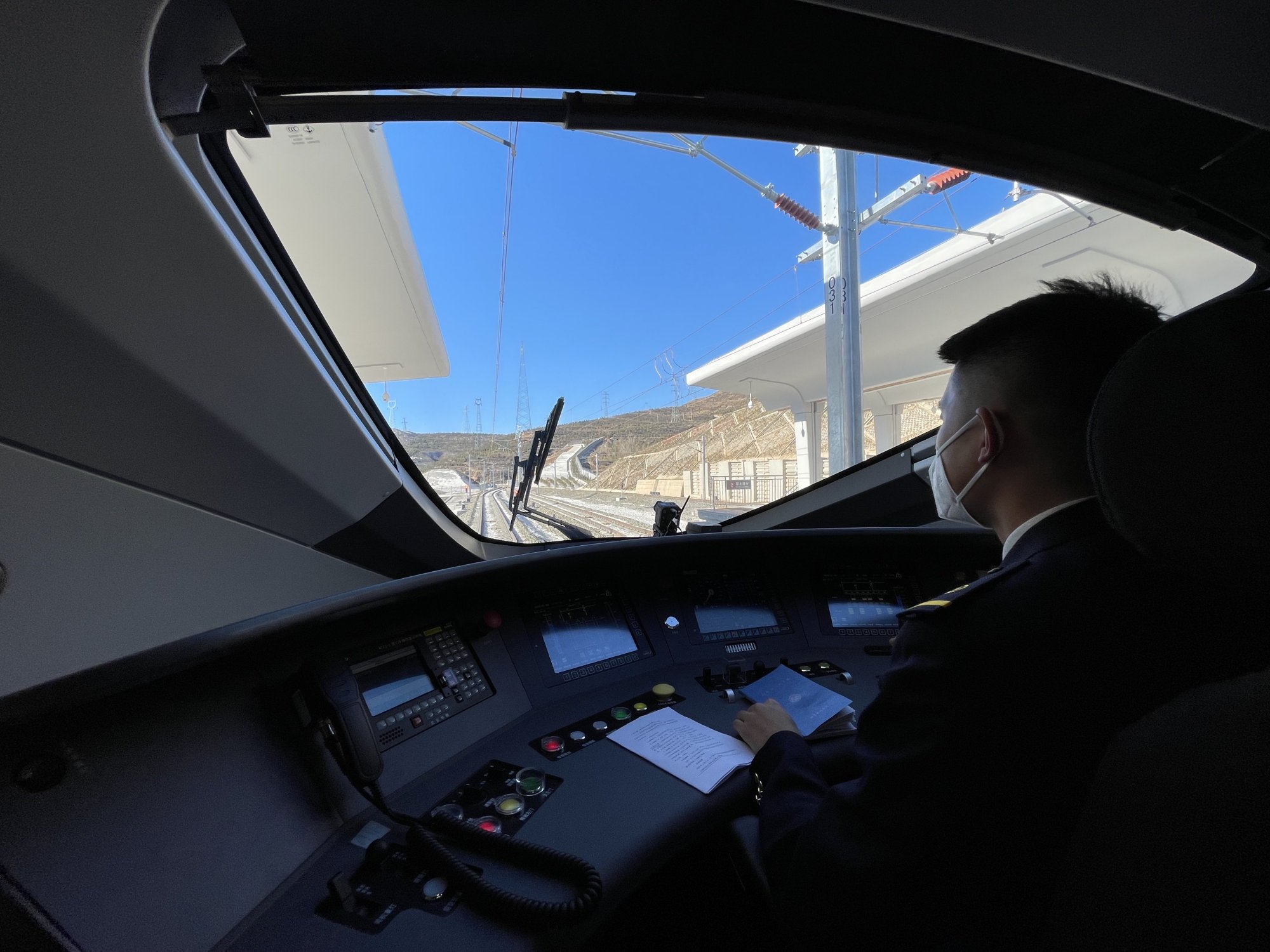 搭载5G演播室、智能自动驾驶，北京冬奥列车来了