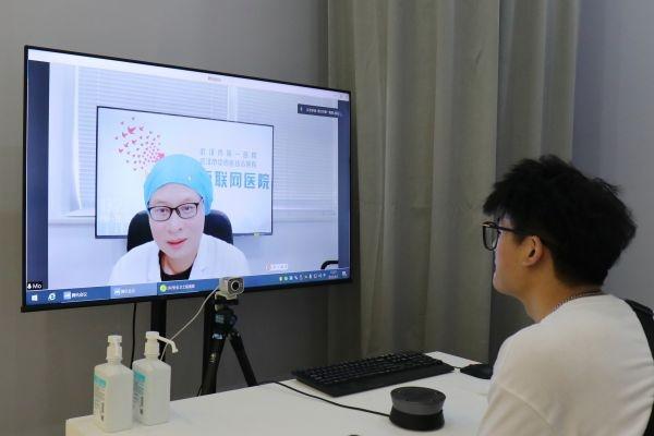 AI诊室听译机器人、5G智慧病房，市民在这家医院沉浸式体验智慧就医