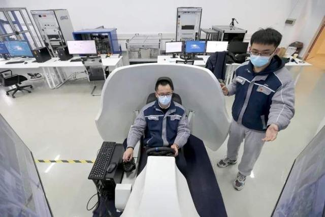 飚！让“汽车嘉定”驶入“元宇宙”，仿真测试场景突破3000个