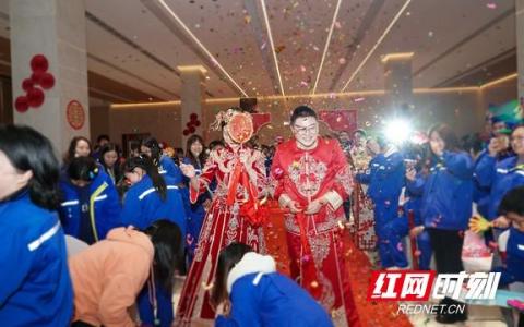5G科技產(chǎn)業(yè)園上演“國潮”浪漫 衡變公司23年為369對新人辦婚禮