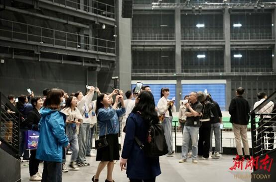 写宣传片、主题曲、广告文案……一键生成！5G智慧电台新“神器”将面市