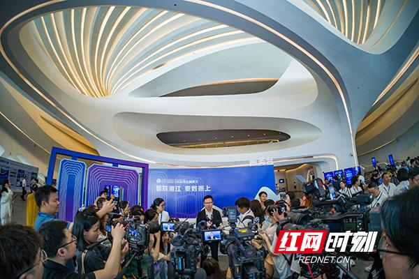 万兴科技董事长吴太兵：AI浪潮中的湖南，未来可期