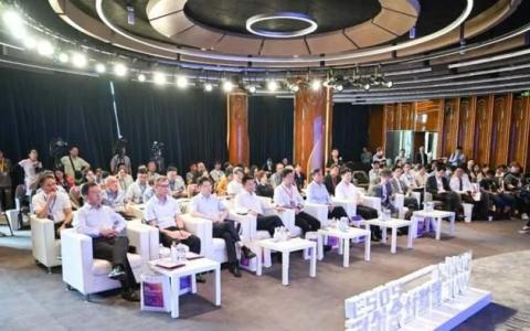 在AI狂潮中“乘风破浪”！2023世界人工智能大会智能社会论坛举行