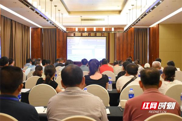 聚焦人工智能赋能教育发展 湖南第三届高中新课程教学研讨会举行