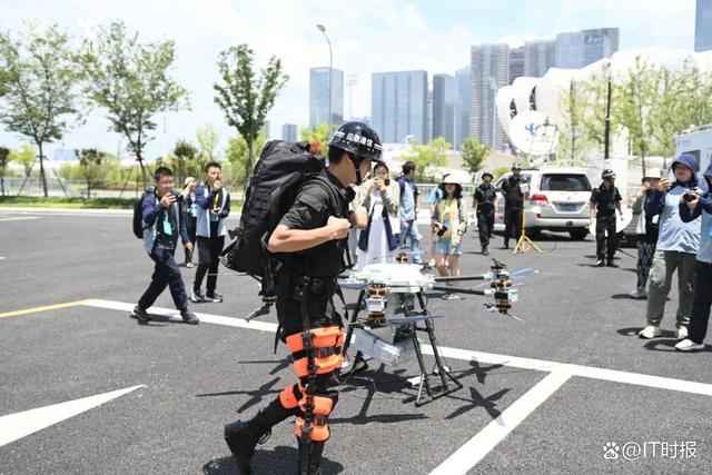 5.5G+RIS首登亚运会 中国电信极限挑战十万人同时上网