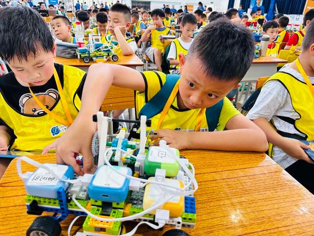 首届羊城青少年人工智能创新实践挑战赛总决赛落幕