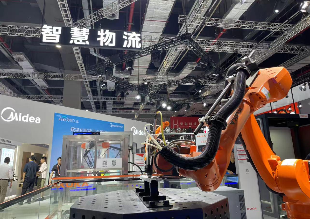 中外企业畅谈工业元宇宙前景 仿真标准化亟待解决