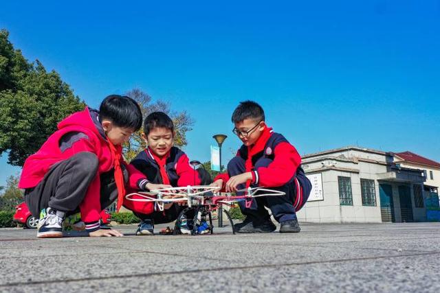人工智能走进乡间小学