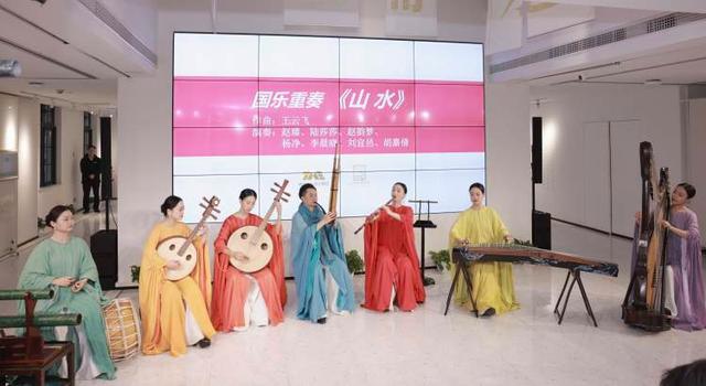 当AI和人类PK作曲……“数字缪斯”能带来更多音乐创作灵感吗？