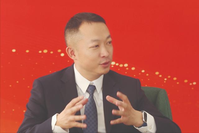 代表委员热议政府工作报告｜全国政协委员周源：积极创新 为我国人工智能产业添砖加瓦