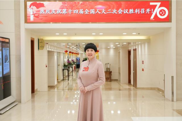 2024听两会丨全国人大代表刘希娅：科学运用人工智能改进学生学习方式