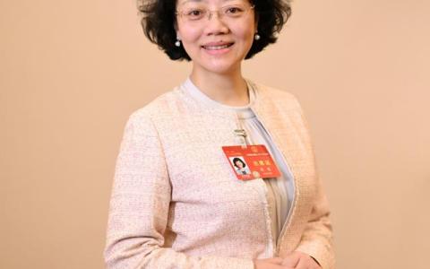 全国人大代表、财信金控董事长程蓓：利用区块链技术，提升资本市场信息披露质量