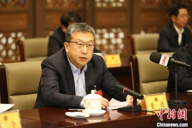 （两会声音）全国人大代表董进：建议加快区块链等新兴技术立法