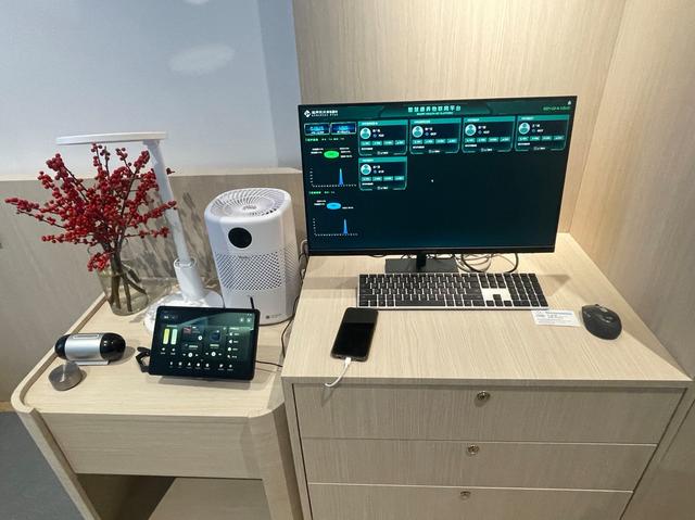 AIGC时代浪潮已至 人工智能如何落地终端？《科创板日报》记者直击AWE2024