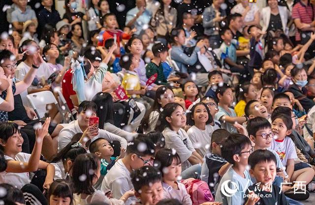跟随“白泽”感受AI奇幻之旅 孩子们直呼太精彩