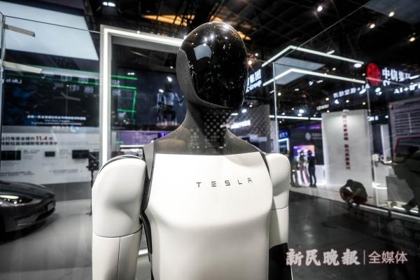 2024世界人工智能大会｜智能世界绘就奇妙图景 AI应用更好用更好玩