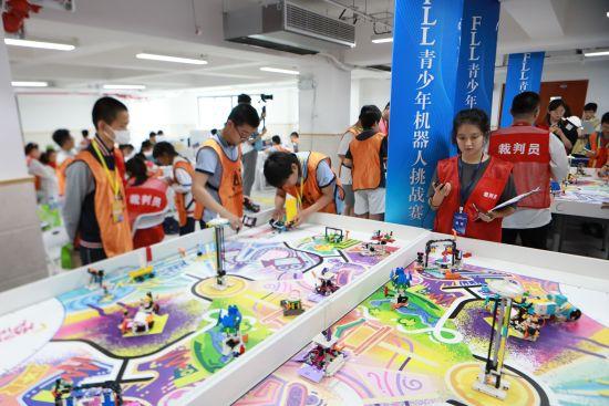 人工智能助力师生数字素养提升 “2024上海市中小学科创实践活动”闭幕