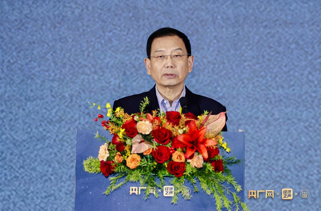 黄澄清：人工智能正加速向现实生产力转化 有望推动新型生产方式变革