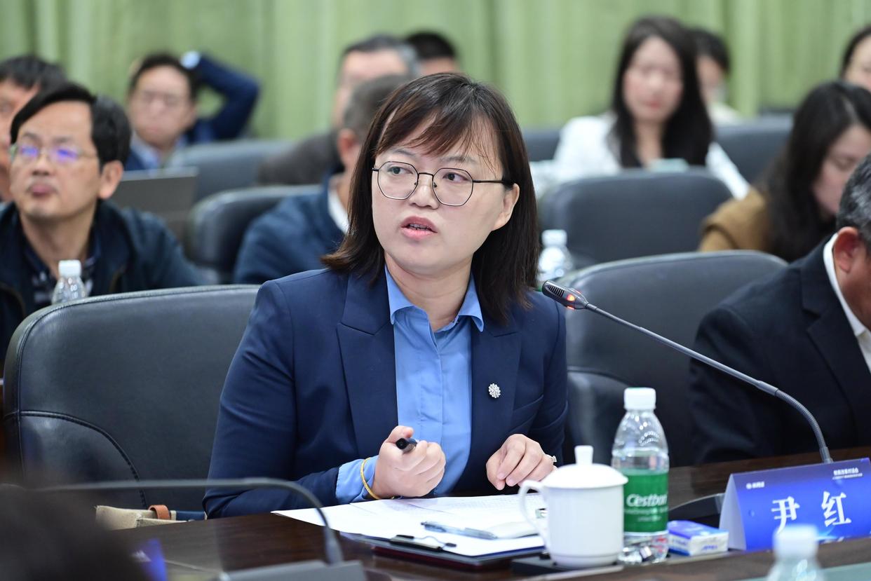 “人工智能时代，基础教育的变革与创新”教育改革对话会在深圳举行